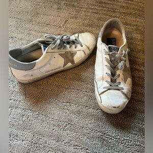 Golden goose. Size 9 / 39